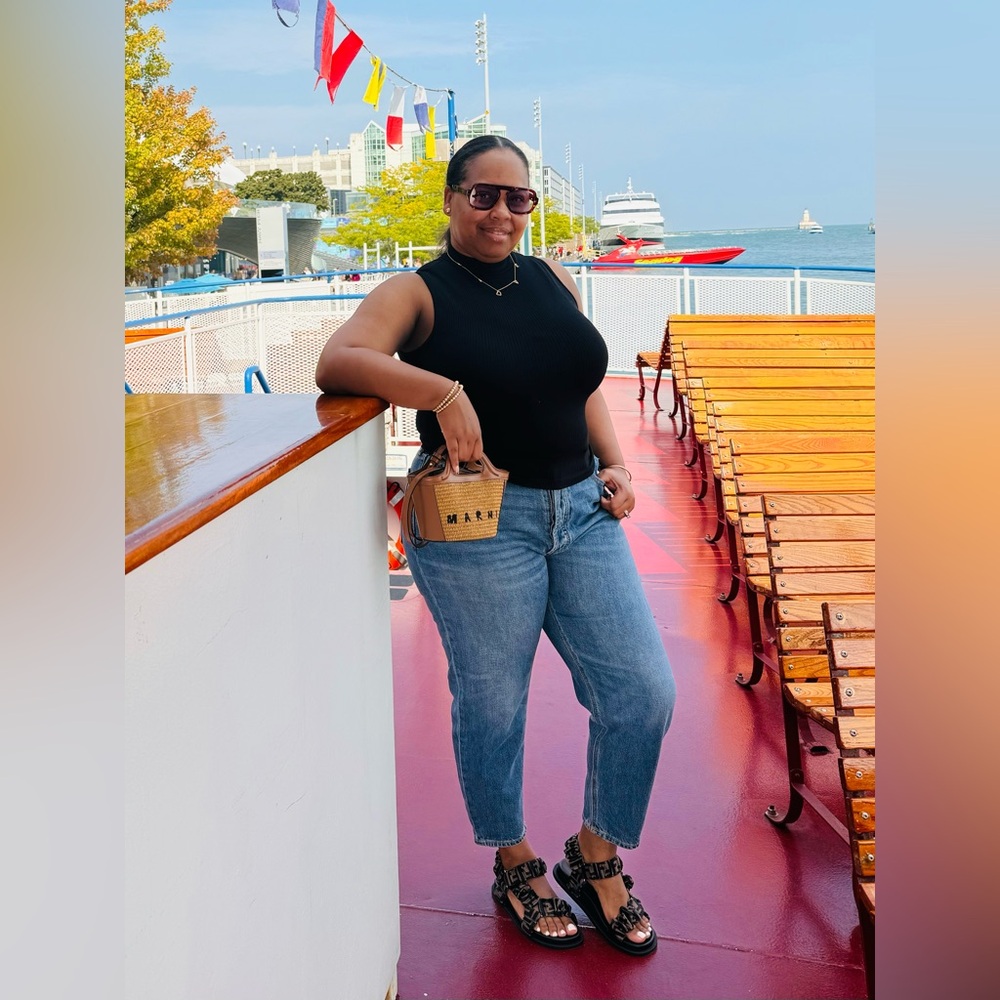 Meet your Posher, Thandi